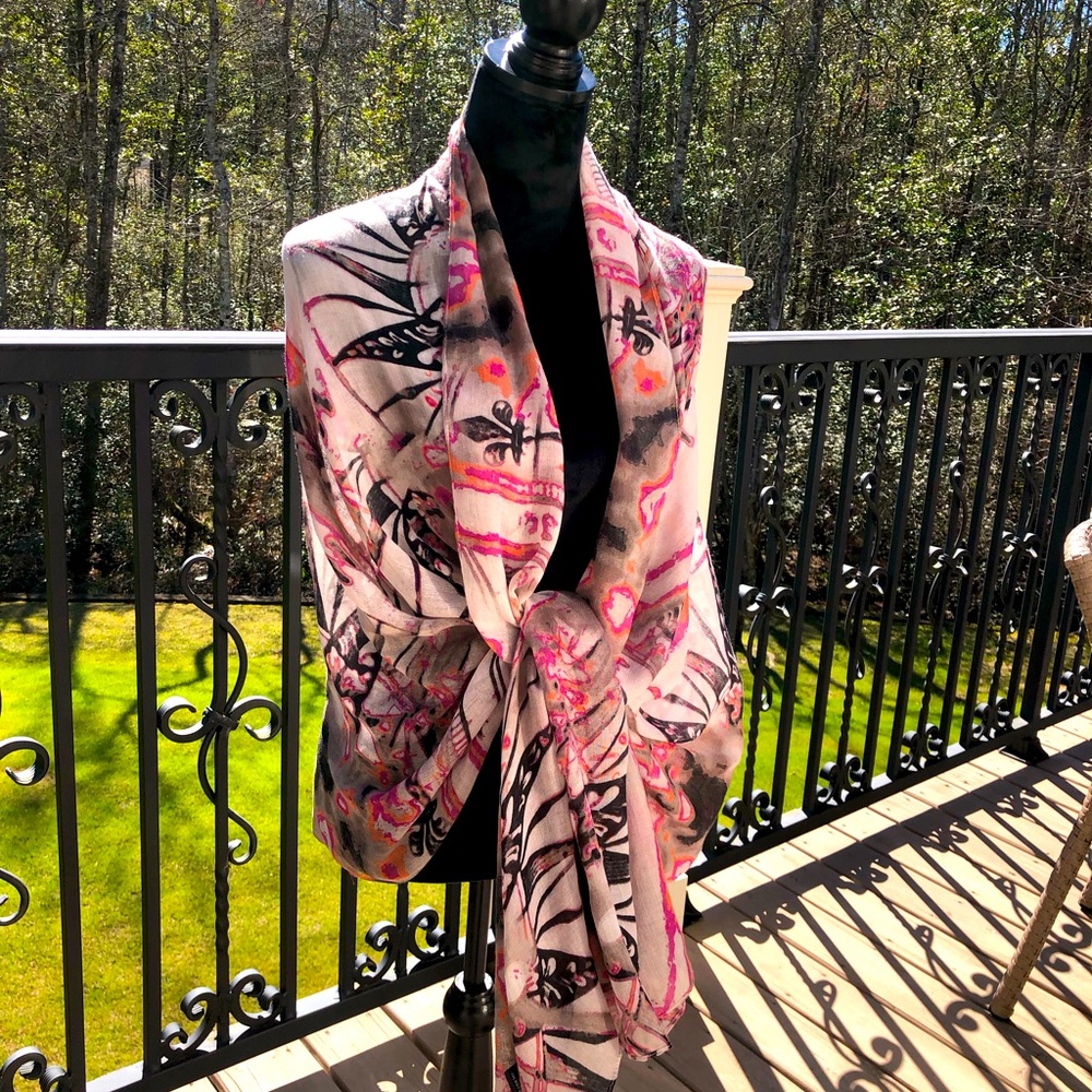 Wrap or XL scarf by Fraas.